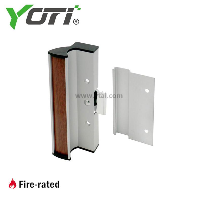 C 1055 Handles With Clamp Latch